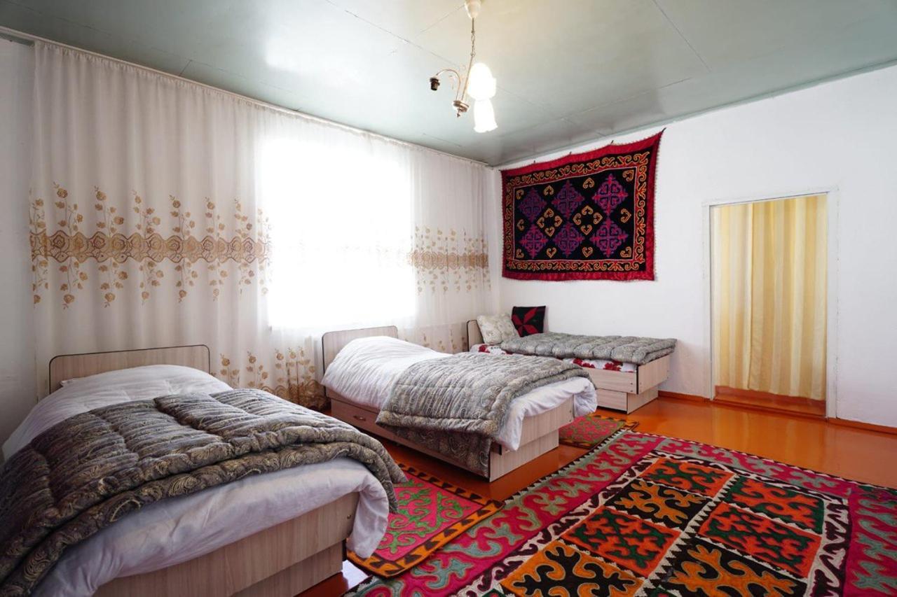 Guest House Bereke In Kyzart Village Bagysh Exterior photo